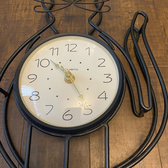 Acurite Black cat metal clock - Picture 2 of 6